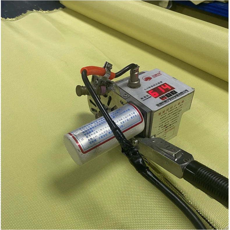 high-quality Tear-proof 60g 100g 200g 240g 400g KEVLA aramid cloth KEVLA resistant aramid fiber reinforced composite