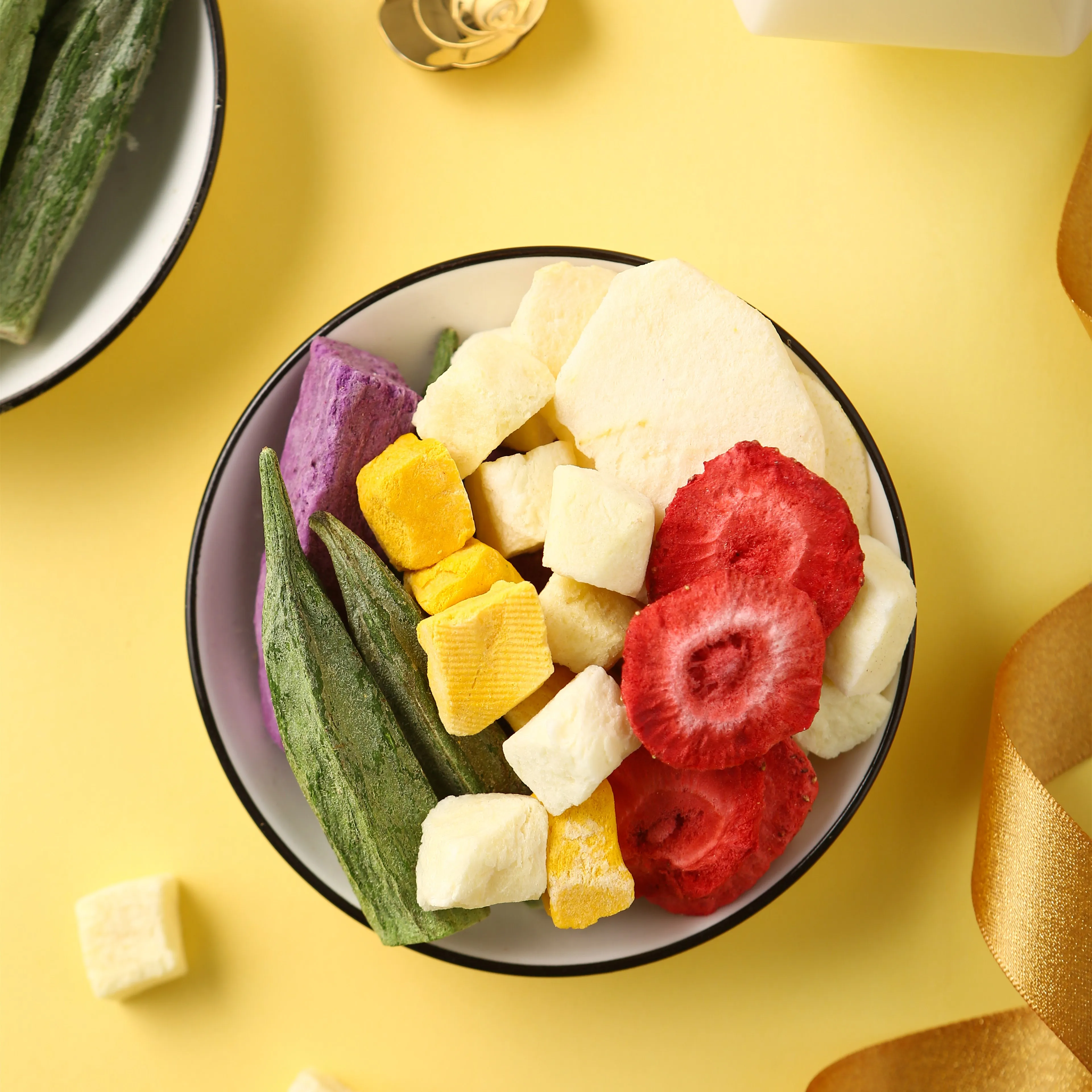 Freshness Sugar Infused Strawberry Freeze Dried Strawberry Size 15-25mm 25-35mm Freeze Dried Foods/ Fruits