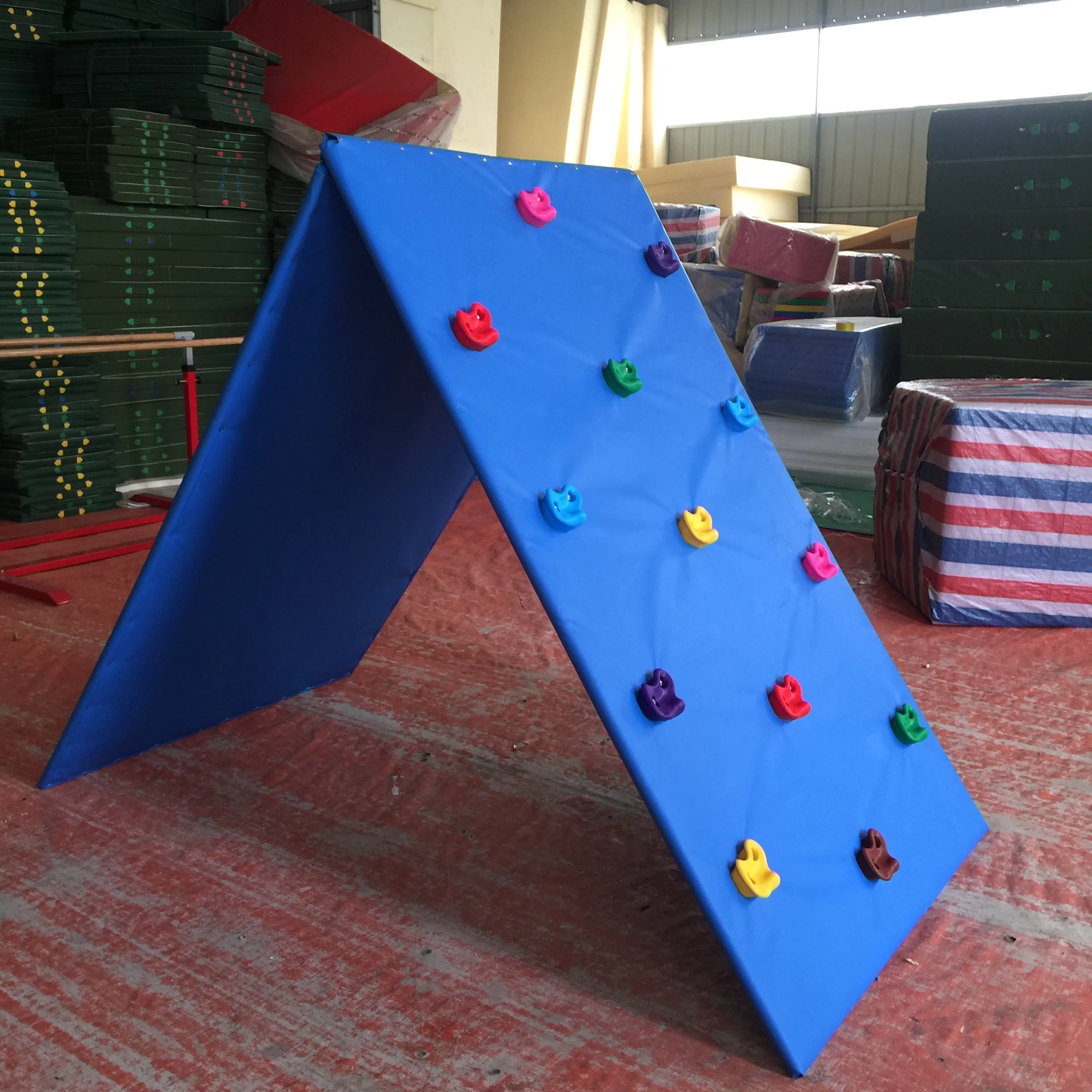Hot Selling Cheap Kids Indoor Rock Climbing Wall