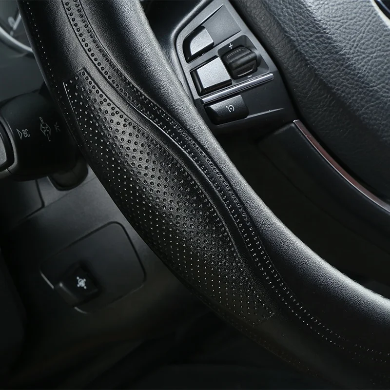 Factory Wholesale Fashion Hot Sell Car accessories Universal luxury steering wheel cover leather
