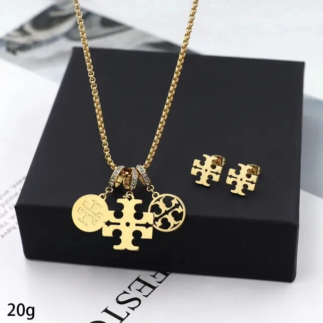 New Round Tb Stainless Steel Jewelry Set 18K Gold Plated Necklace Pendant Earrings Jewelry Set For Women