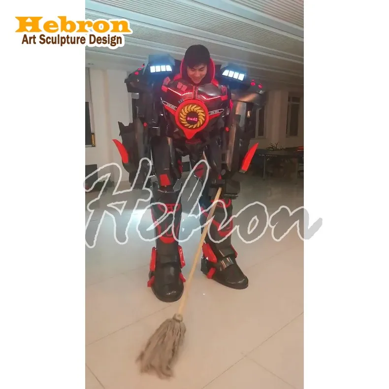 Костюм из искусственного микрофона