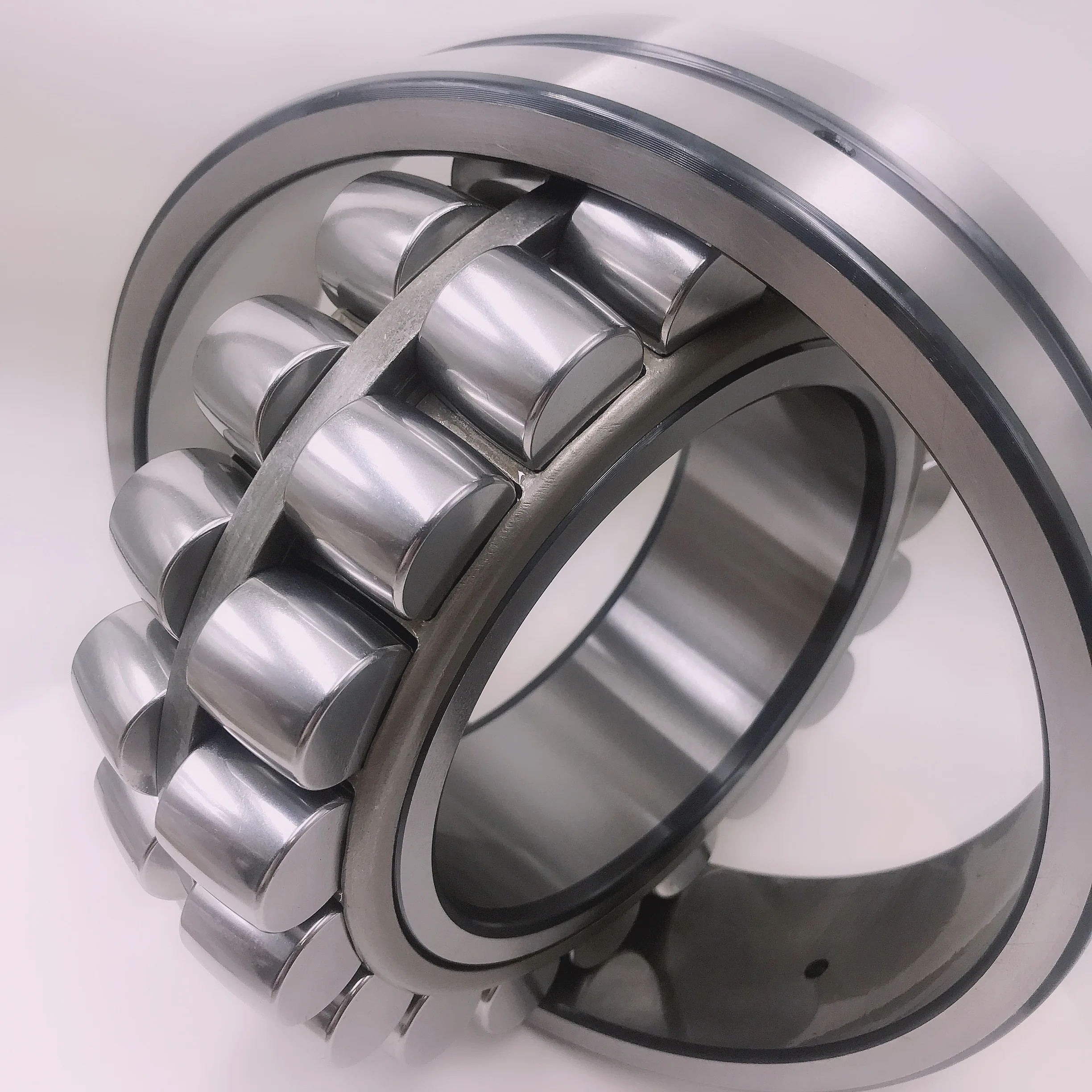 Japan famous brand Spherical roller bearing  22206C 22206K 22206C/W33 22206CK/W33 Aligning rolling bearings of NSK NTN KOYO