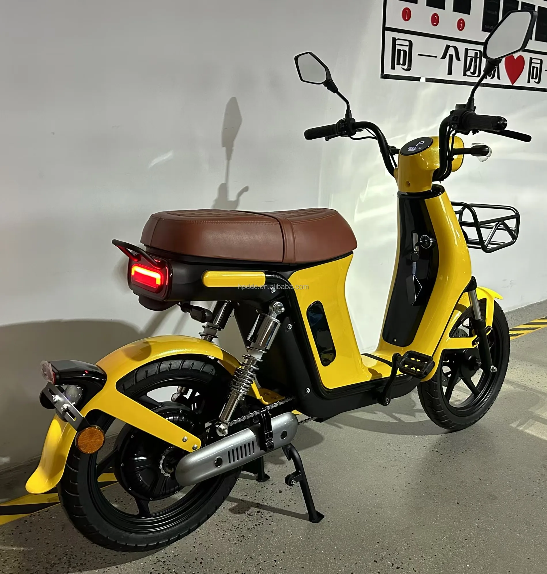 EEC Electric Bike 25km/h Two Wheeler Moped 250w 350w Electric Scooter Moped City Bike for City Commuting