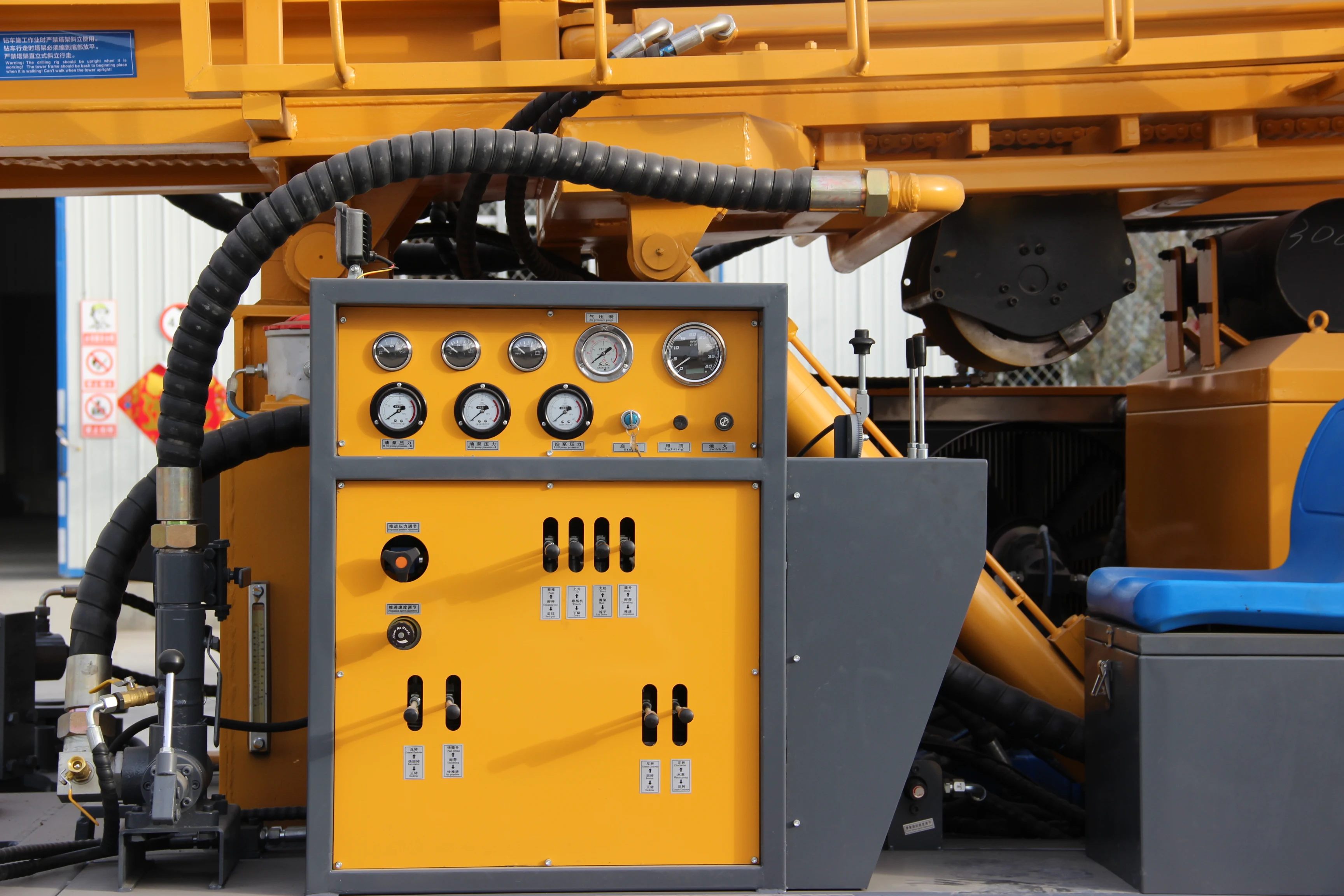 100m 200m 300m CDrilling water wells, walking, water well drilling rig with crawlers of drilling 300 meters