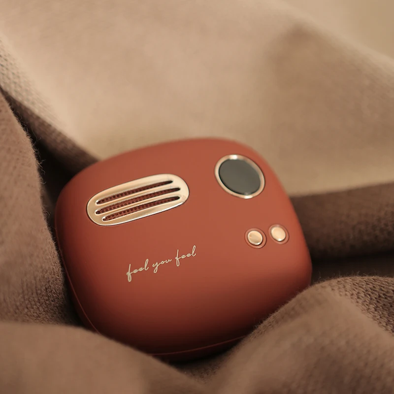 
Maoxin new arrival cute mini green rechargeable 5000mah hand warmer power banks with digital display for power and temperature 