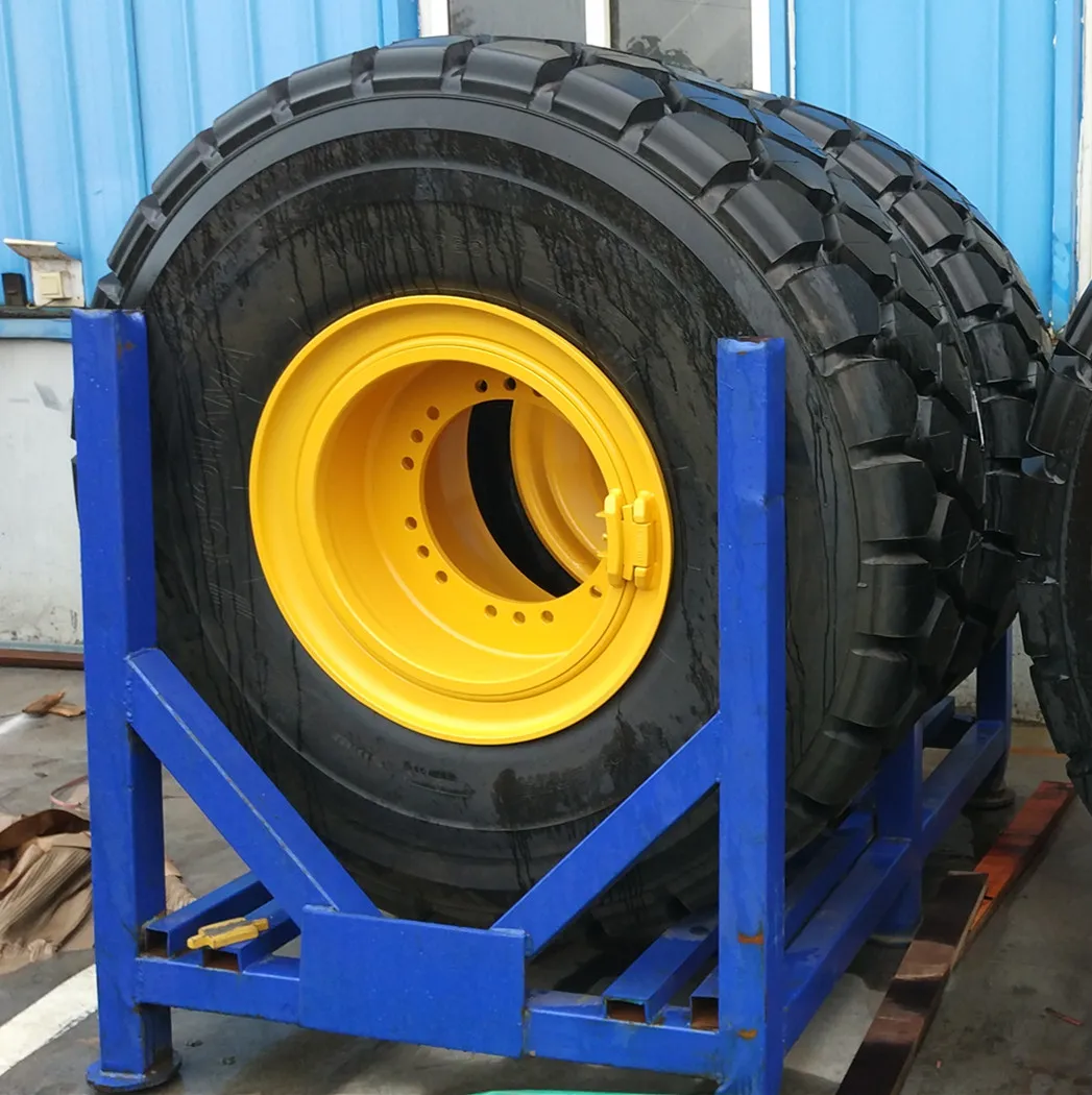 OTR Tubeless Steel Wheel Rim for Construction Machinery Equipment Wheel Loader CAT 775 Tyre 24.00R35 Wheel Rim 35-17.00/3.5
