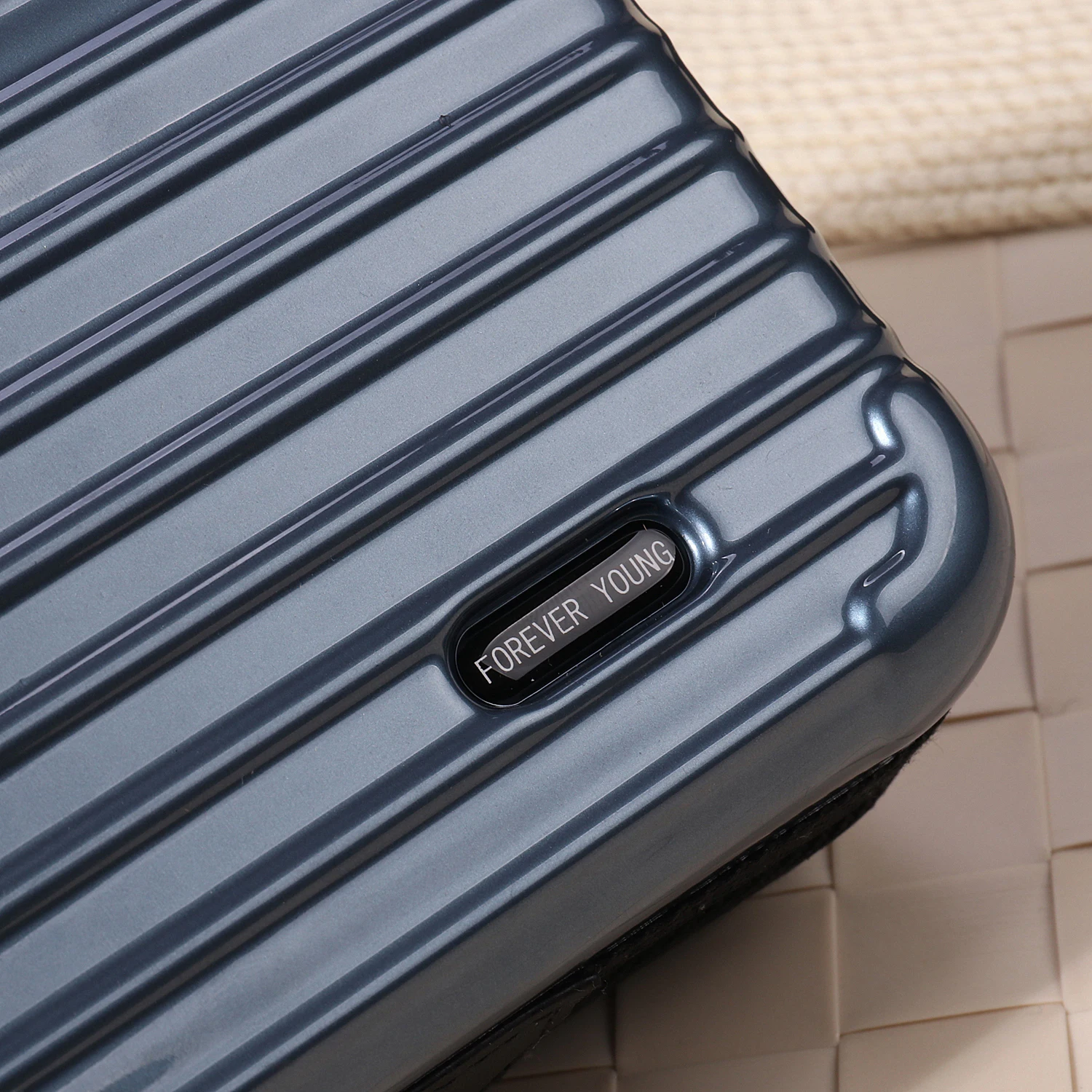 GAODA Custom Logo Abs PC Hard Shell Women Makeup Beauty Travel Cosmetic Case Suitcase 7inch For Women Lady