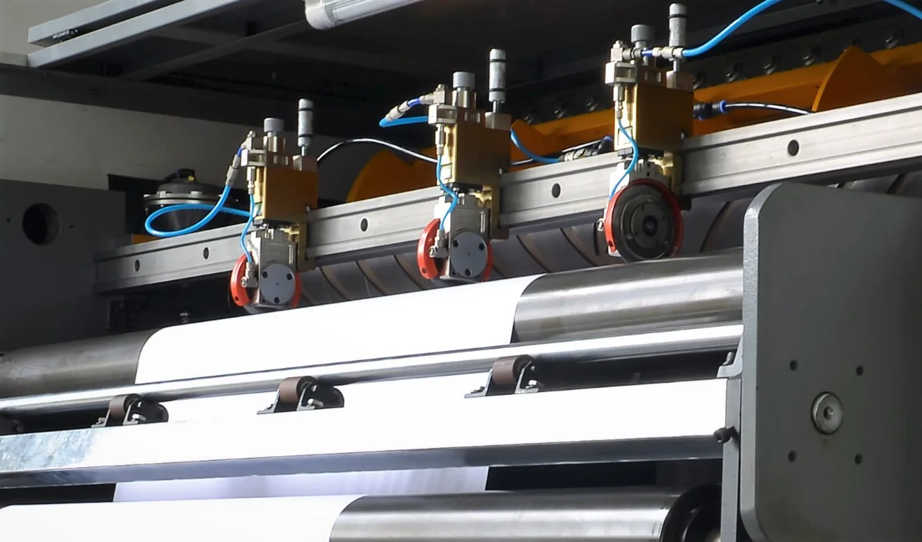 China Good  paper cutting machine China Factory