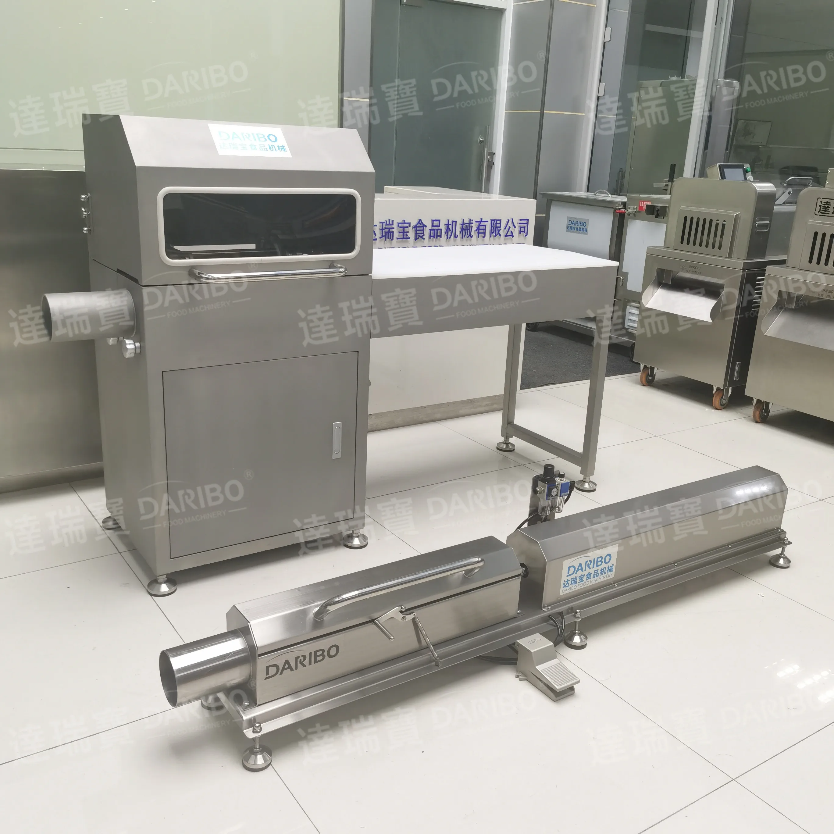 TC600 Sausage Stuffing Machine Fresh Meat Filler Sausage Filling Equipment Big Ham Filler Meat Stuffing Machinery