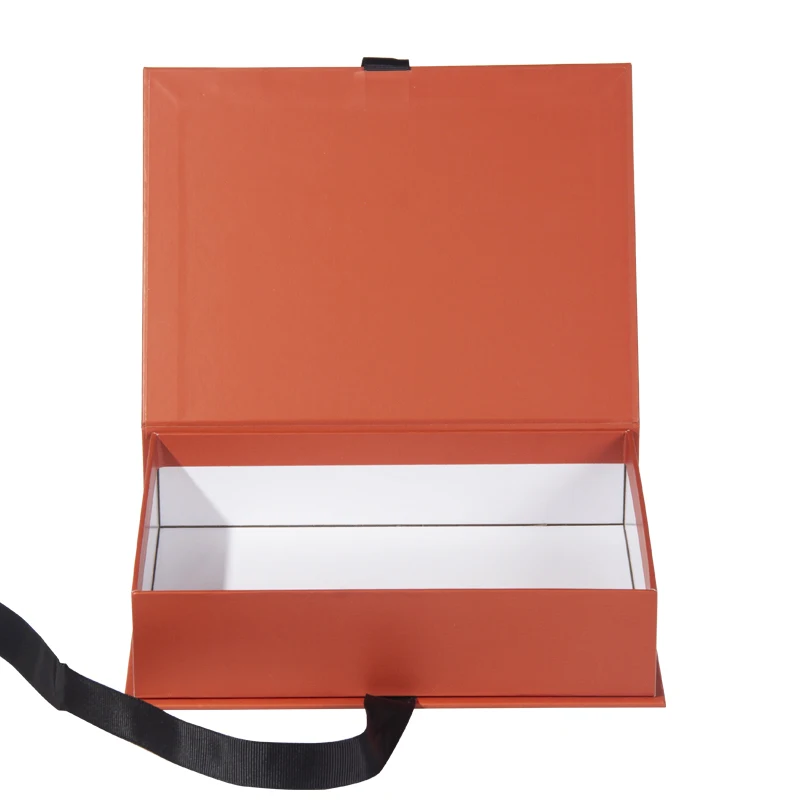 2021 New Year Gift Packaging Magnetic Small Chocolate Ribbon Wine Eyelash Custom Clothing Box