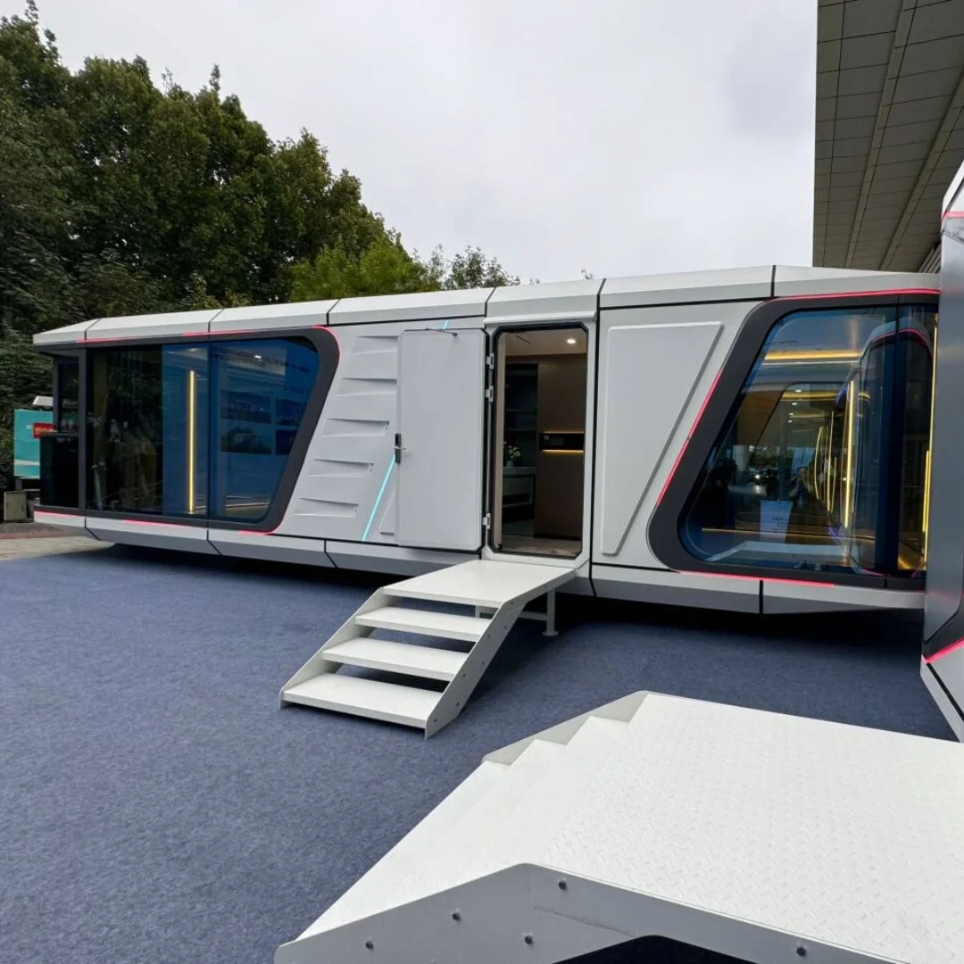 China Factory Supply Prefabricated Capsule House Capsule House 40ft Mobile House Space Capsule