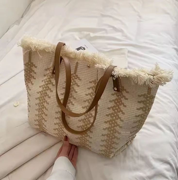 2025 hot sale design handmade woven knitted stripe tote bag Summer Large Capacity Tassel Shoulder Bag for Women