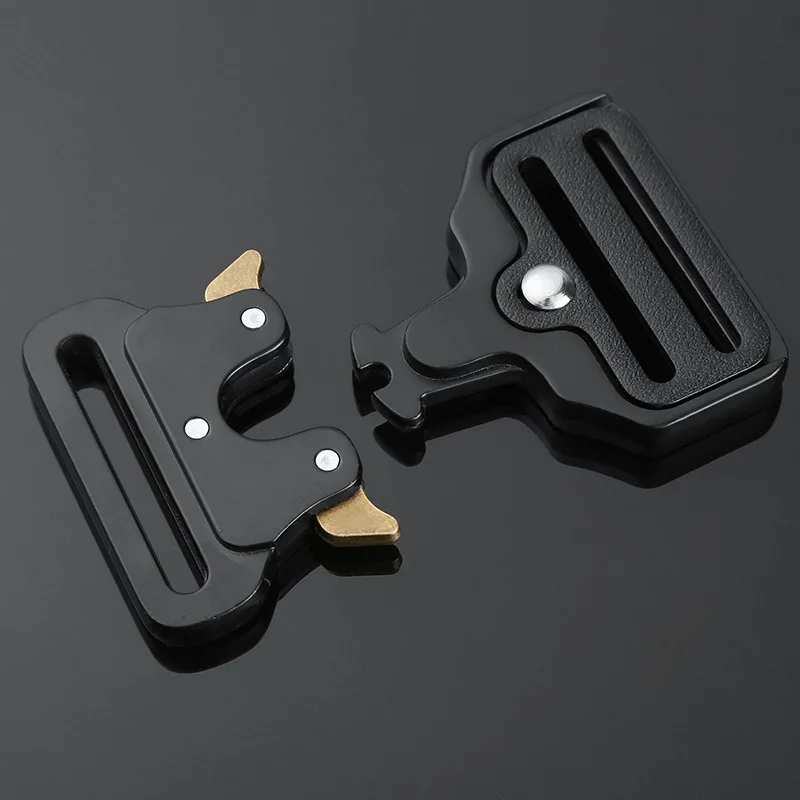 Black metal buckle Garment bag accessories schoolbag adjustment safety buckle alloy buckle manufacturer