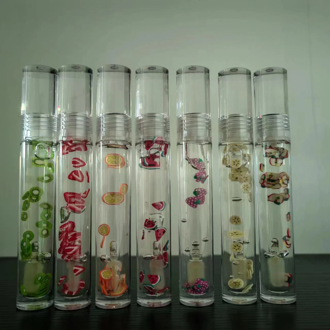 hot sale waterproof moisturizing glitter shimmery lipgloss vegan glossy fruit lip gloss