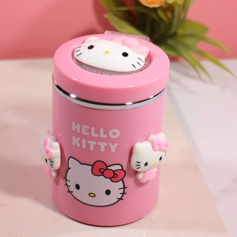 Factory wholesale hello kitty car ashtray Portable LED Ashtrays Luminous Car  ashtray Container Smokeless with Cover