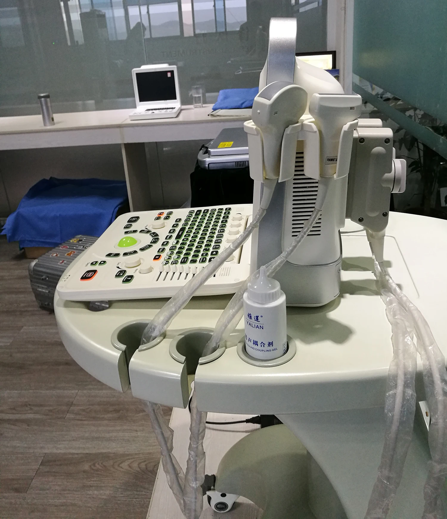 MHz 4D volumetric Portable notebook Color Doppler double probes ultrasound machine with 15 inches LCD monitor E60