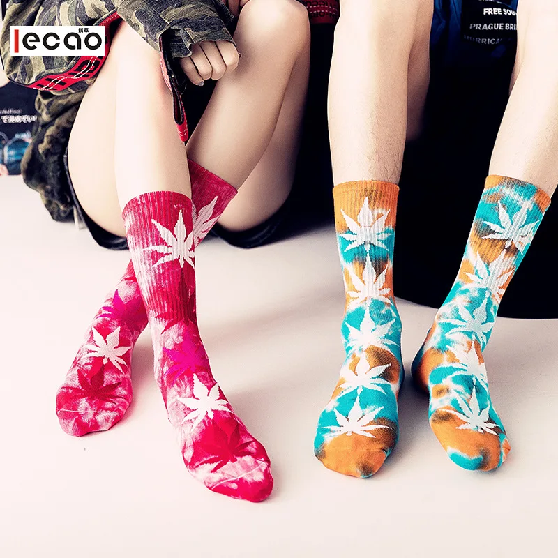 Wholesale Factory High Quality Leaf Hemp Leaf Ins Wind Lovers Sports Socks For Spring Summer Tie Dye Man Socks
