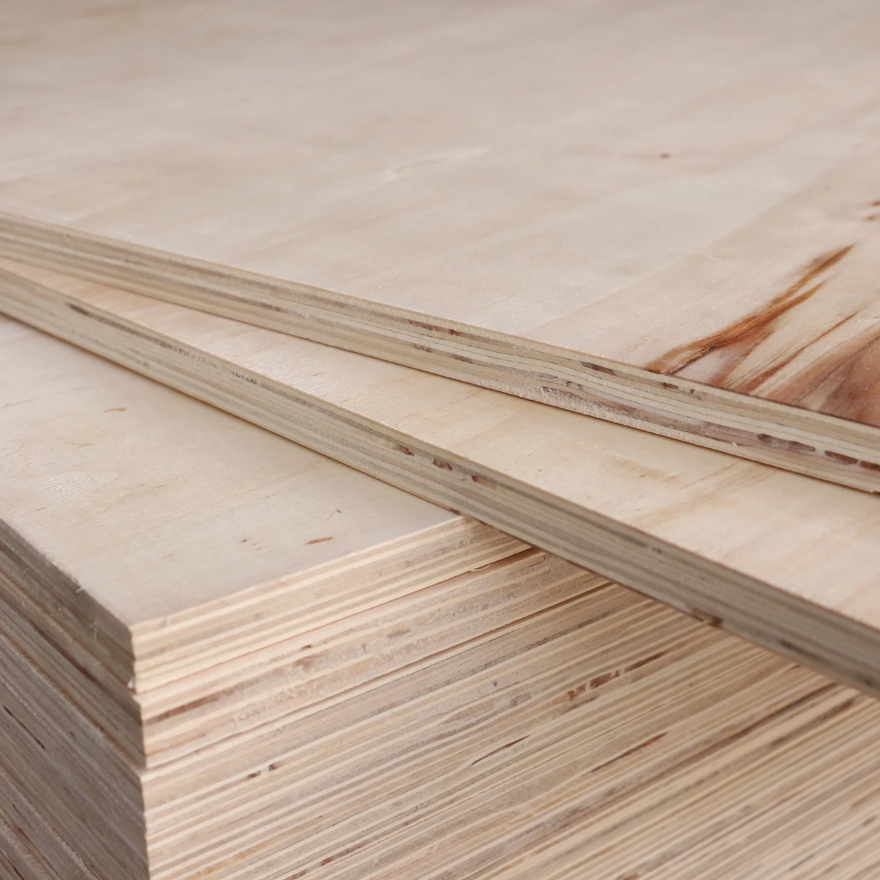 Customized furniture wood plywood sheet 12mm 18mm 24mm melamine board okoume poplar Pine laminate maple oak birch plywoods