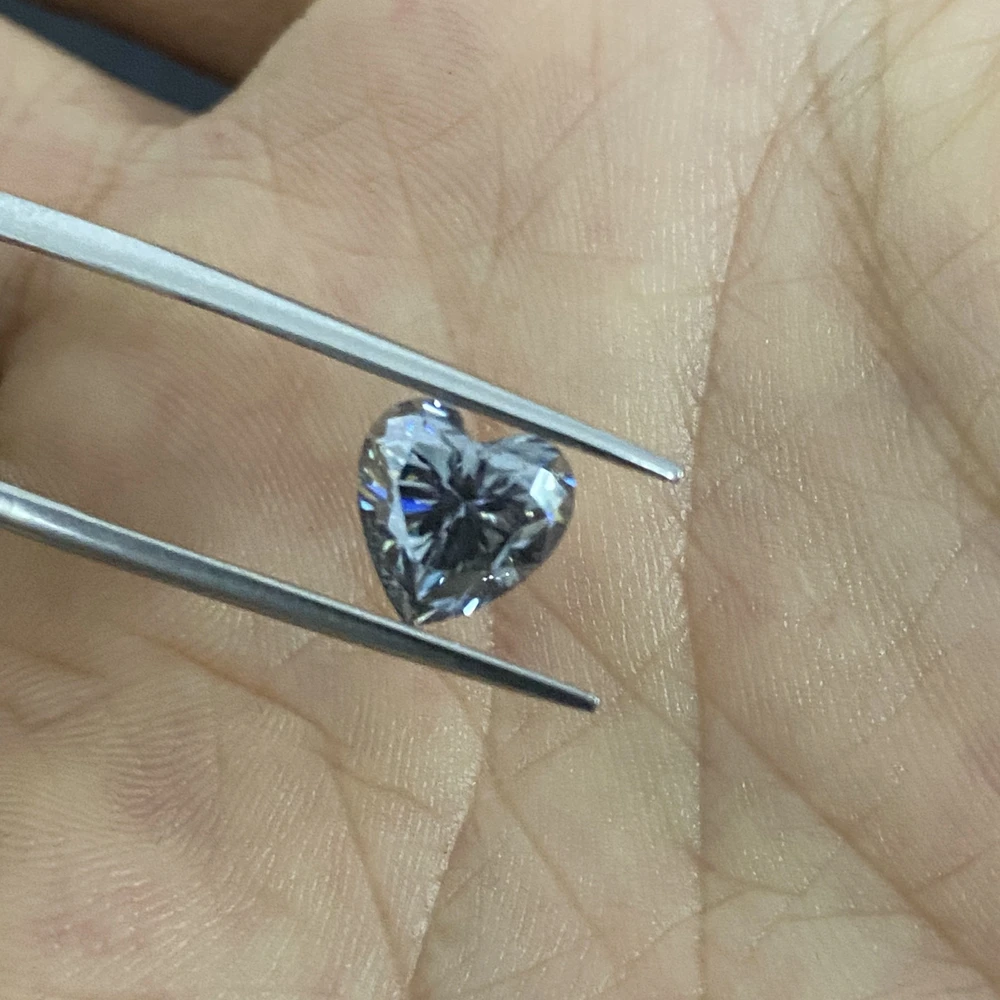 
Romantic Heart Shape Gray Color Lab Grown Moissanite Diamond Wedding Ring Gemstones with GRA Certificate 