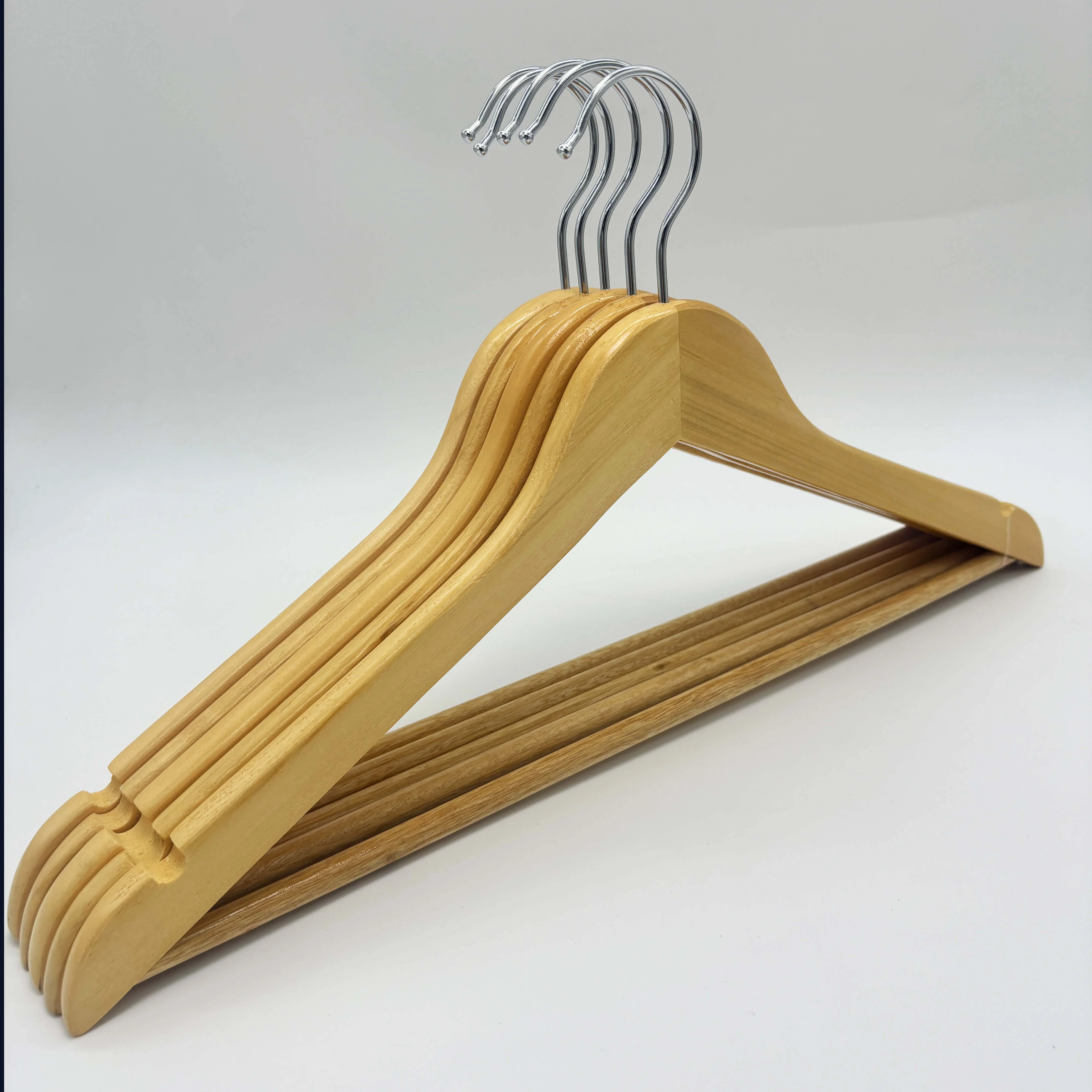 Custom brand clothing store solid wood hangers for the supermarket quality wood hangers wholesale