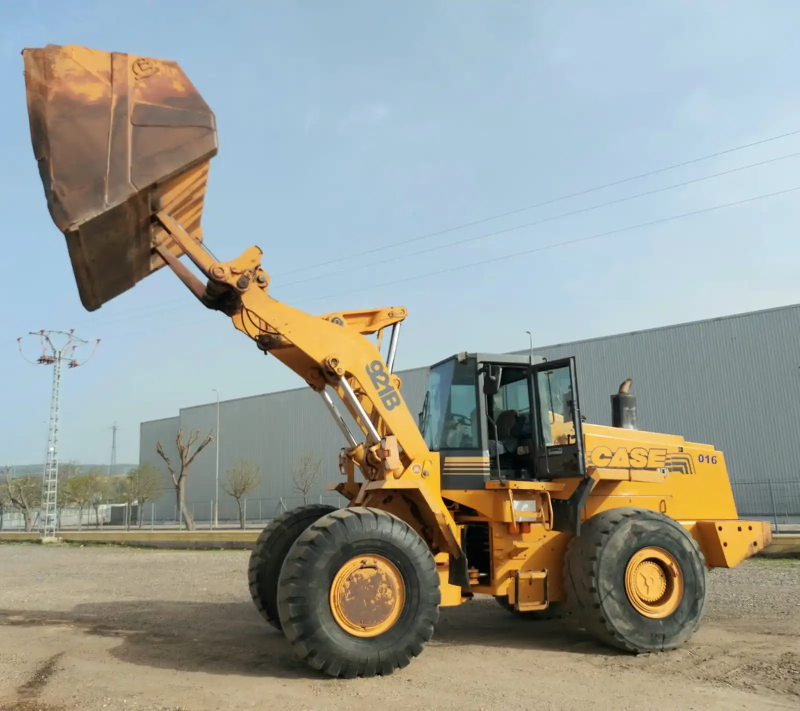 Wholesale Manufacturer High Efficiency Earth Moving Used Loaders Durable Used Loader Case 921B