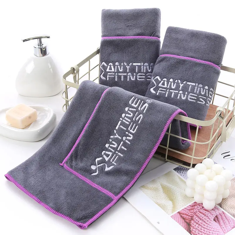 High quality embroidered microfiber pocket zipper sport towel custom logo best fitness yoga towel