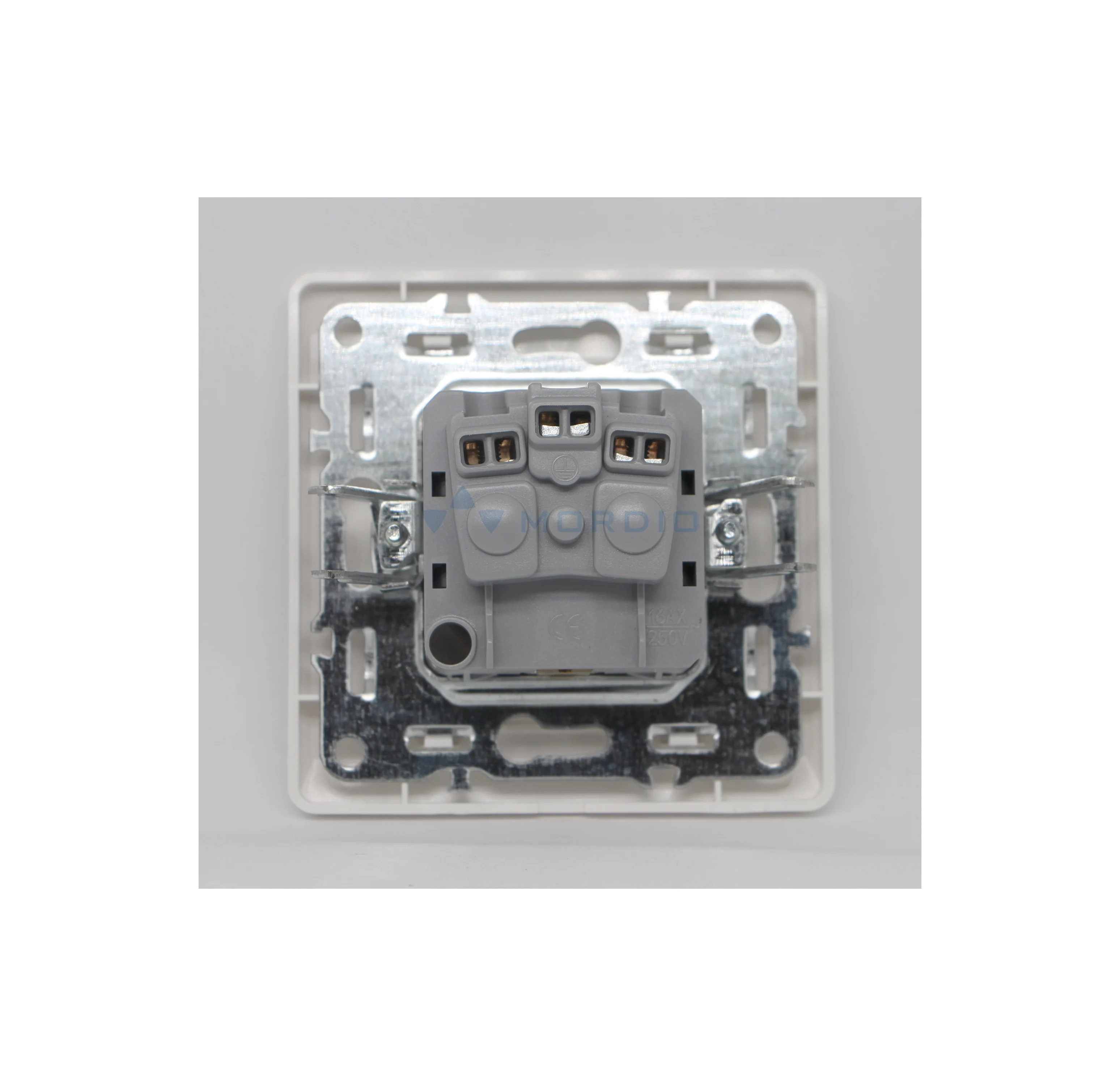 O100 European wall Switch socket Schuko socket 16A for lamp bulb spotlight lighting wholesaler