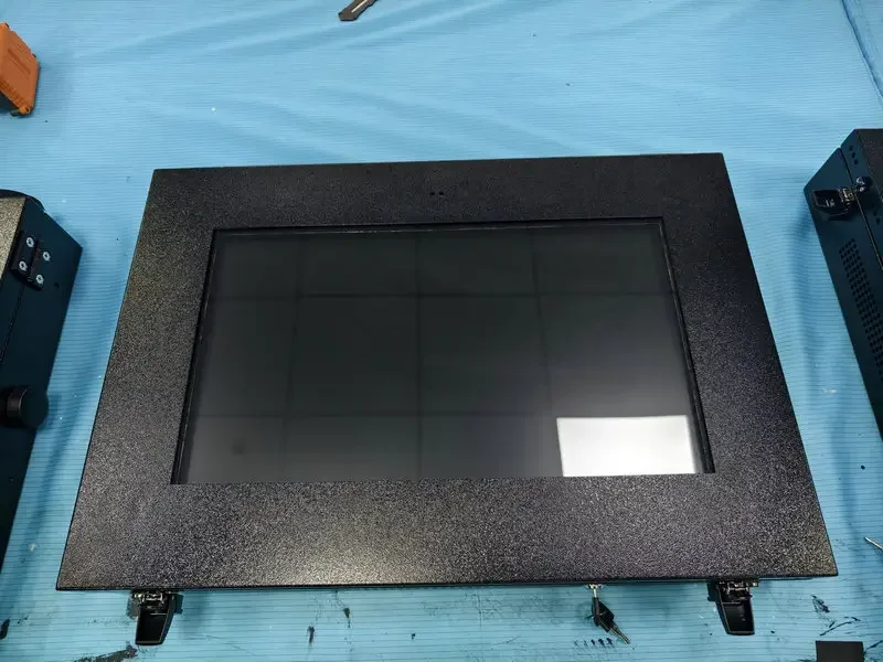 Factory Cheap Price 21.5 Inch 1080P IPS LCD Panel Wall Mounted Garbage Station Display Outdoor 1500Nits IP65 LCD Digital Signage