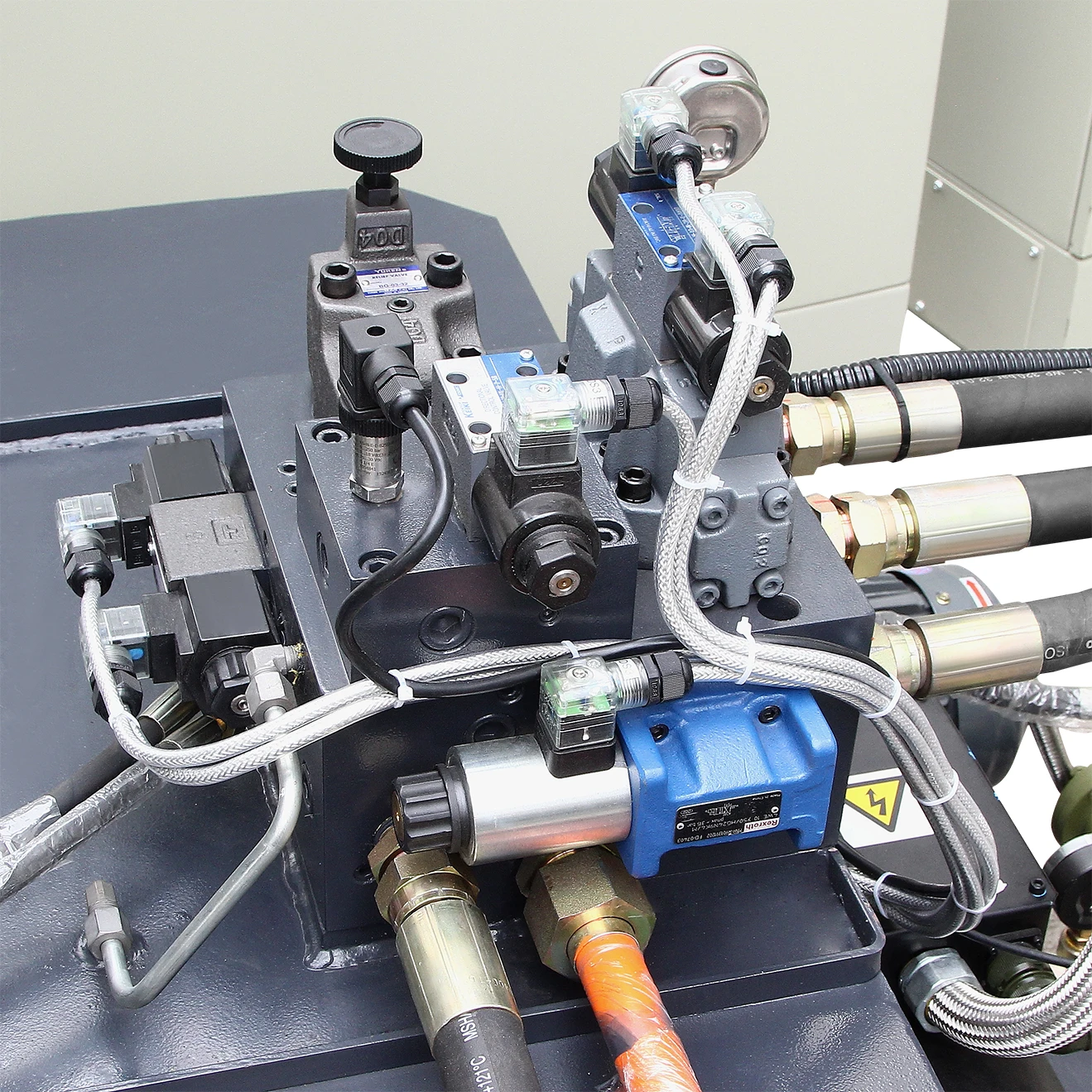 Aluminium/Magnesium/Copper Alloy  Pressure Die Casting Machine Aluminum Truck Bumper Making Machine