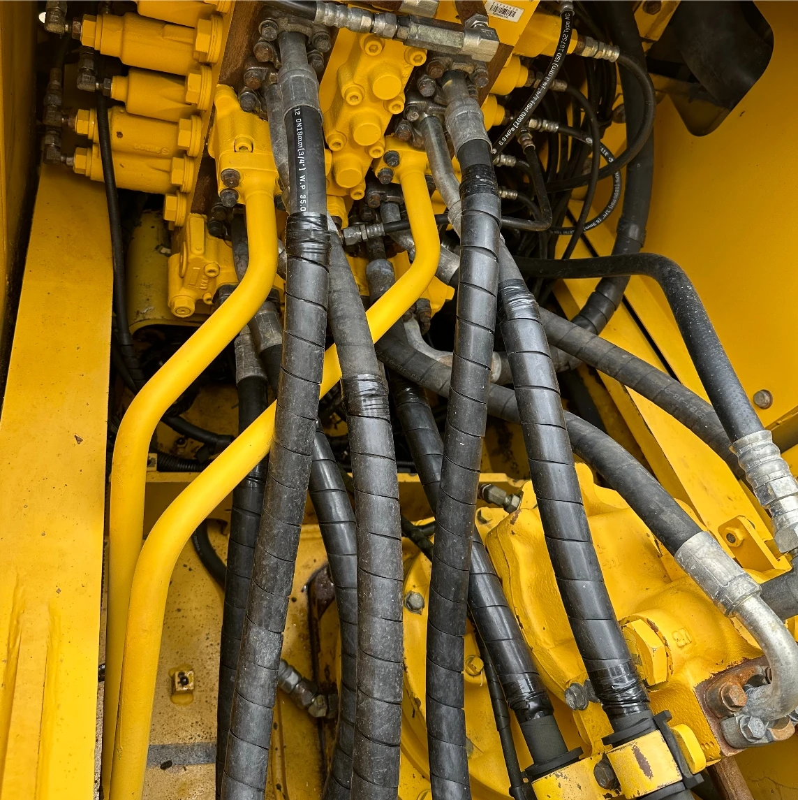 Подержанный гидравлический экскаватор Komatsu японский оригинальный импортный подержанный 200-8 новый ковш с хорошей производительностью