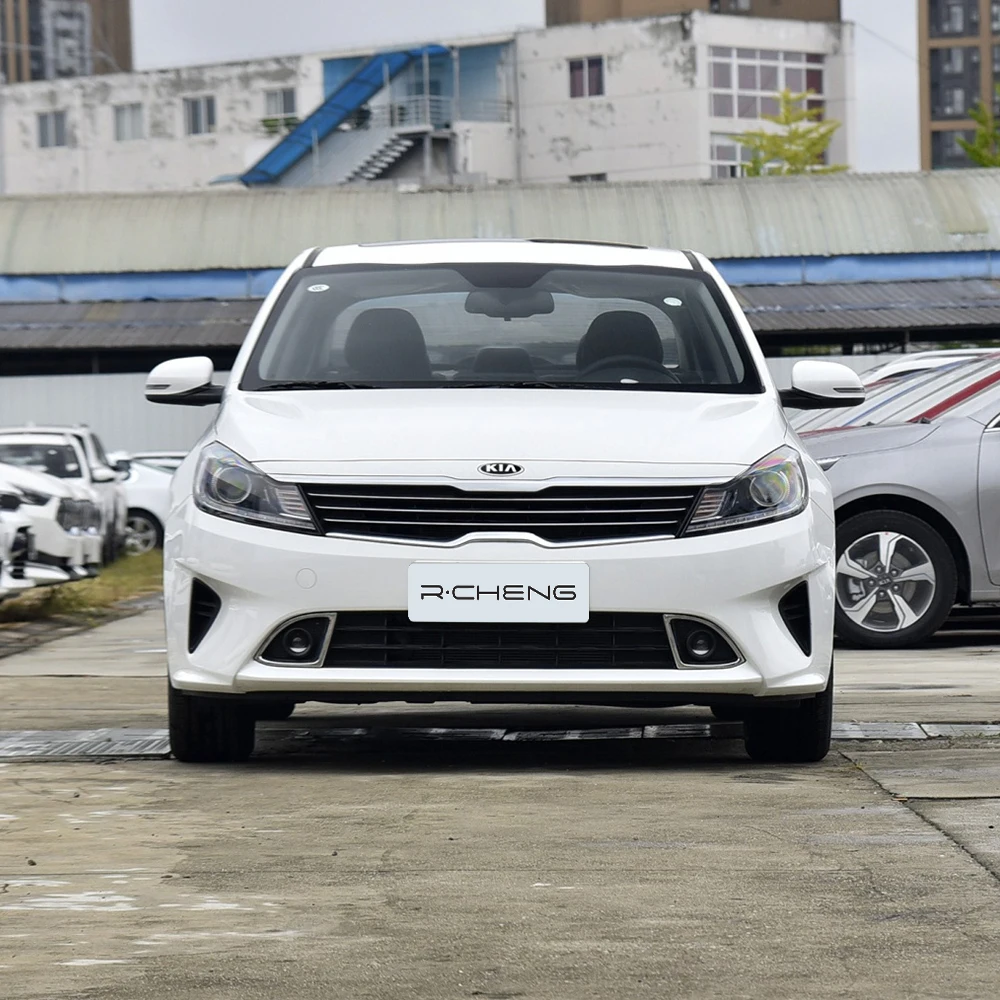Китай заводская цена kia sedan KIA Forte в наличии седан MPV подержанные автомобили хорошие продажи бензиновый автомобиль
