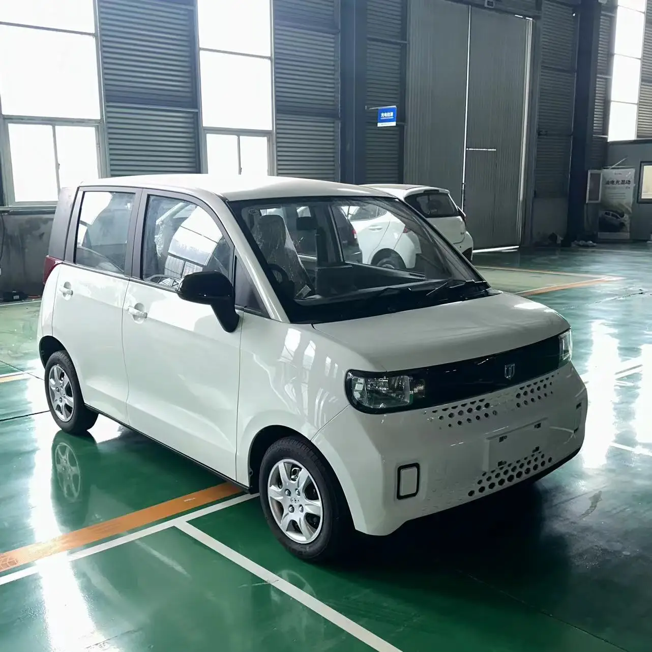 Прямая Продажа с завода Дальний диапазон 330 км правосторонний автомобиль 4 колеса высокоскоростные мини-автомобили