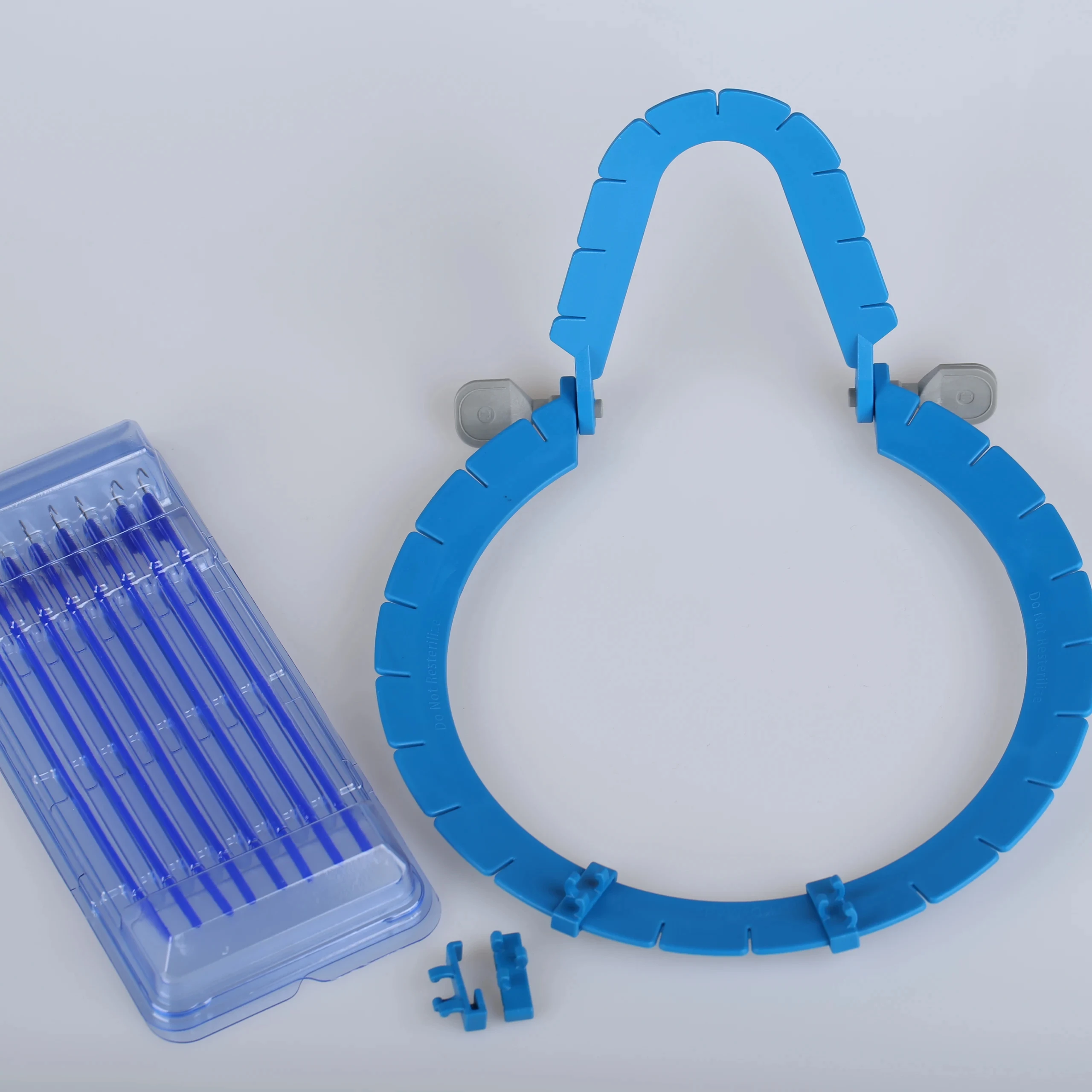 Ring Retractor System for hospital comsubles the basis of surgical instruments with CE approved