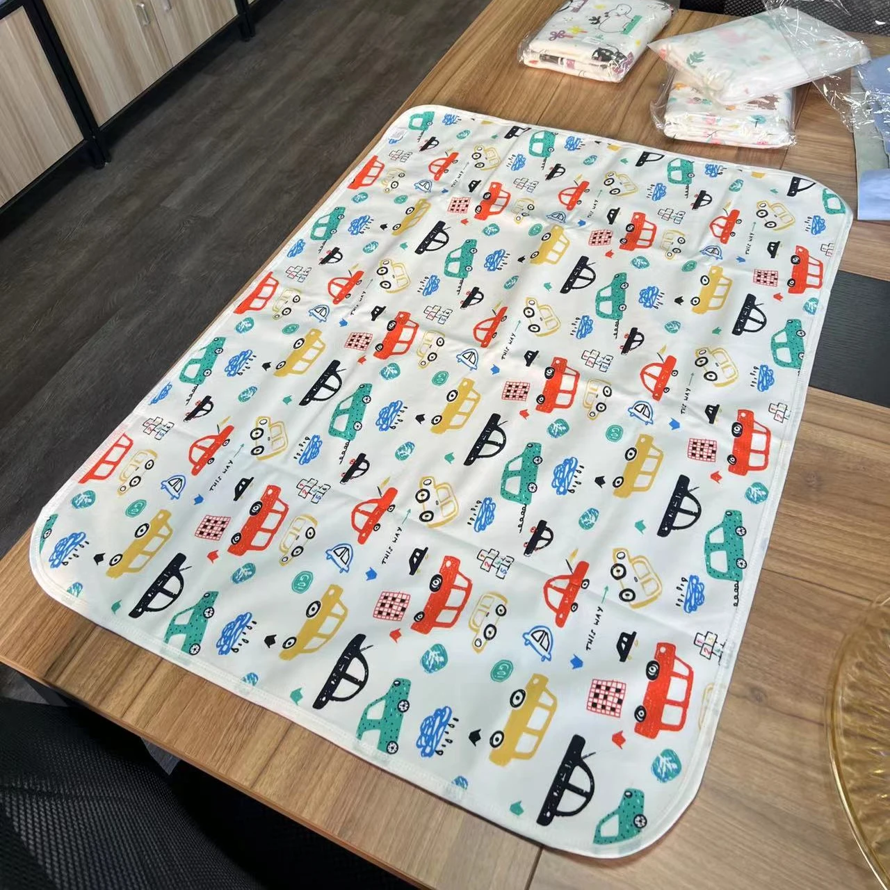 China Manufacturer Adult Pad Reusable Waterproof Cotton toddler printed pee mat