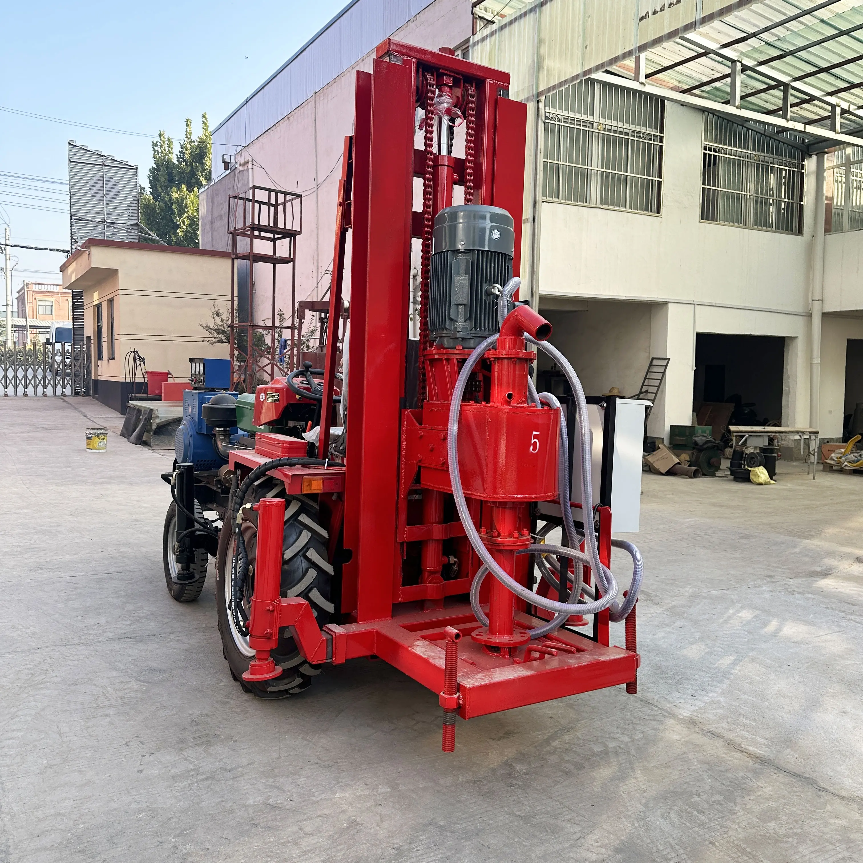 Dolphin Machinery Factory manufactures 150 meter water well drilling rig equipment