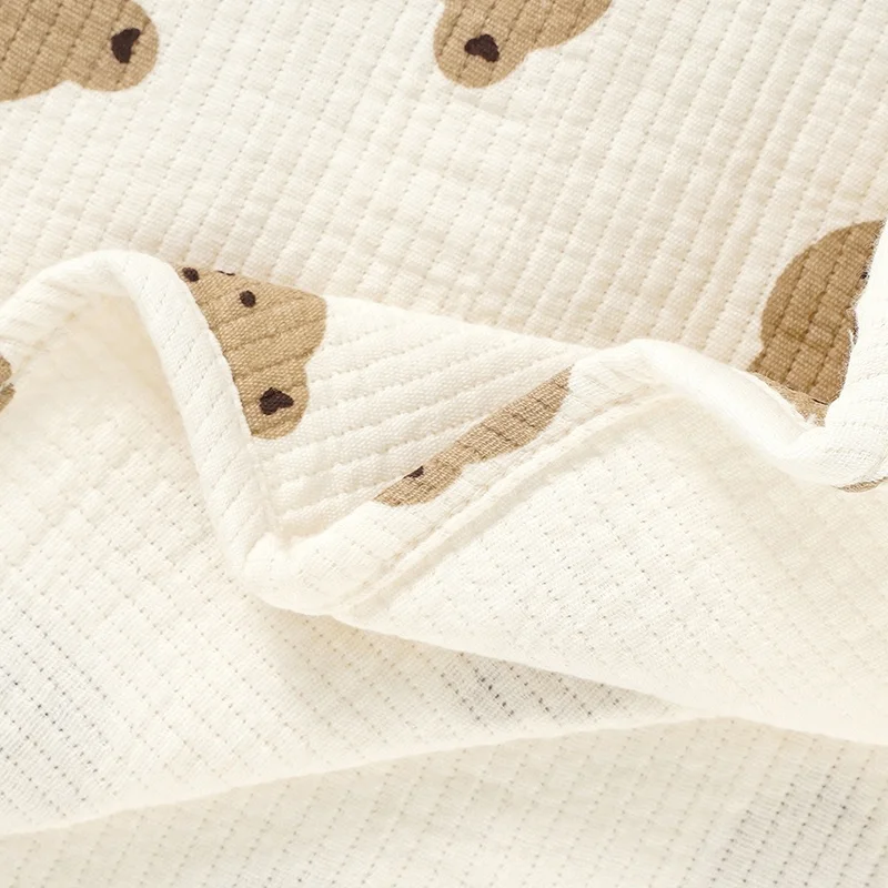 Fine Quilting 3 Layers Muslin Bear Printed Cotton Hooded Baby Bathrobe Towel