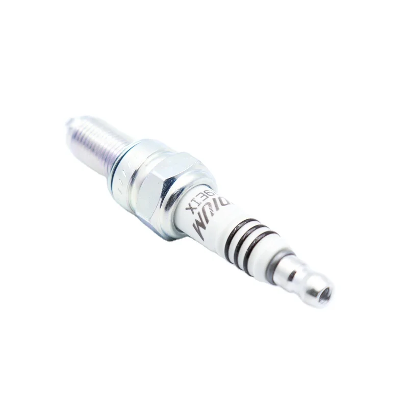 CR9EIX-3521 Iridium Spark Plugs Motorcycle spark plug for Suzuki GSX1300R Hayabusa 99-07 CR9EIX