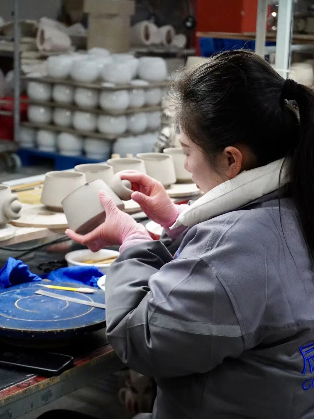 Luxury Ceramic 11Oz Blue White Coffee Mug Lid  Tumbler Water Beer Tea personalize mug 3D Customizable Logo printed mug