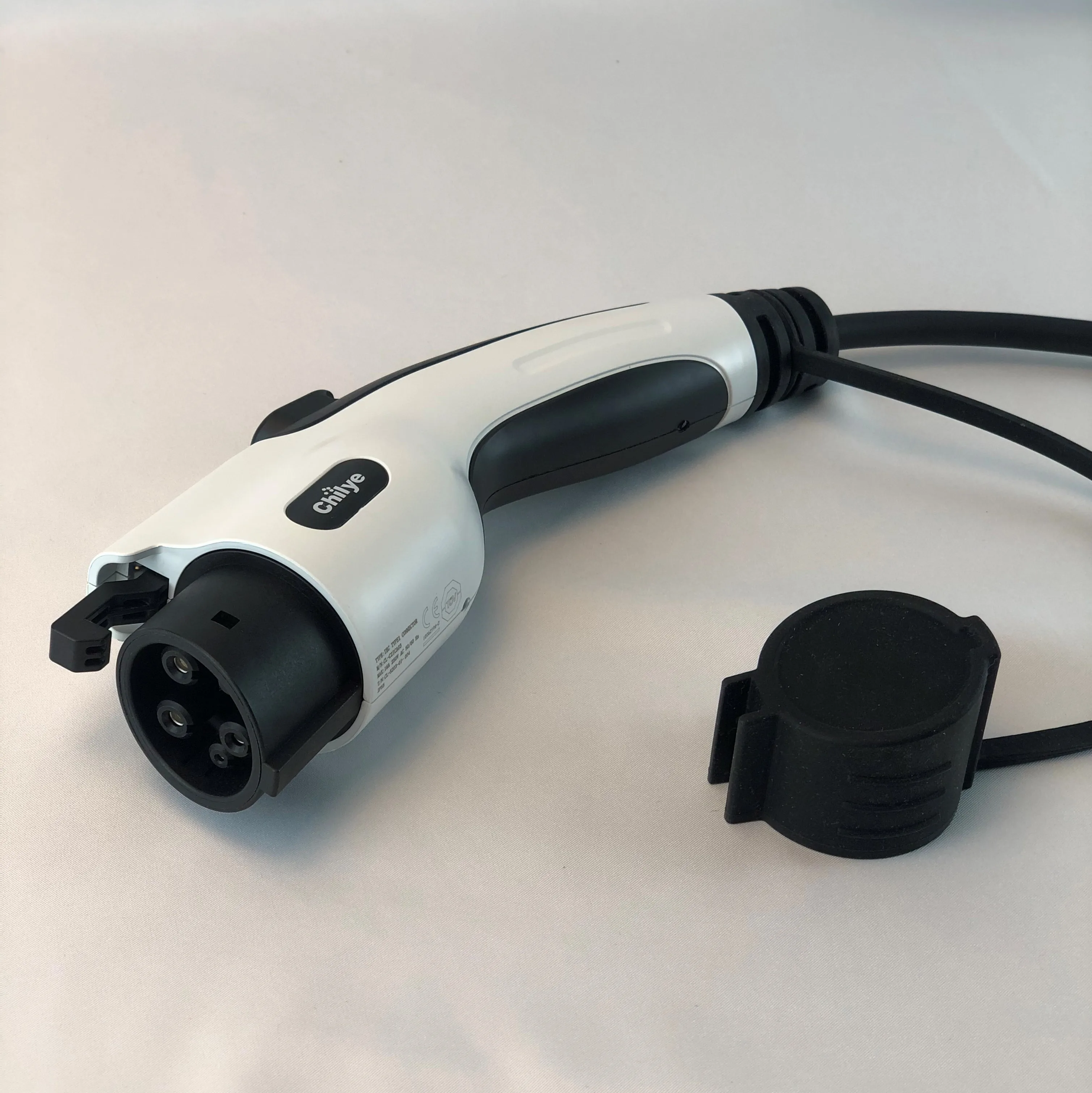 Разъем sae 32A j1772 для электромобиля соответствует стандартам UL с