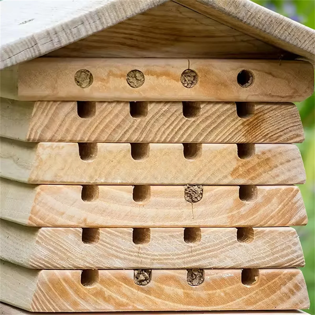 WILDMX Decorative Garden Backyard Hanging Wooden Bee House Bee Hive House Attraction Insect Hotels