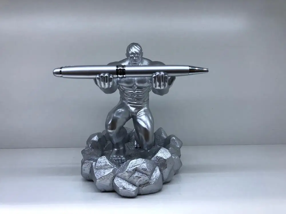 The Hulk comics Executive Pen Stand Cool Pencil Holder Resin Model Hero Armor Soldier Pen Holder With Metal Pen Gift For Man