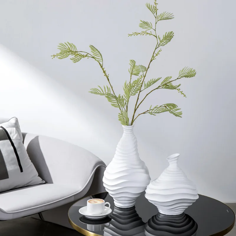 Tabletop Resin Irregular Vase Home Decoration Vase Black And White Accessories Flower Arrangements