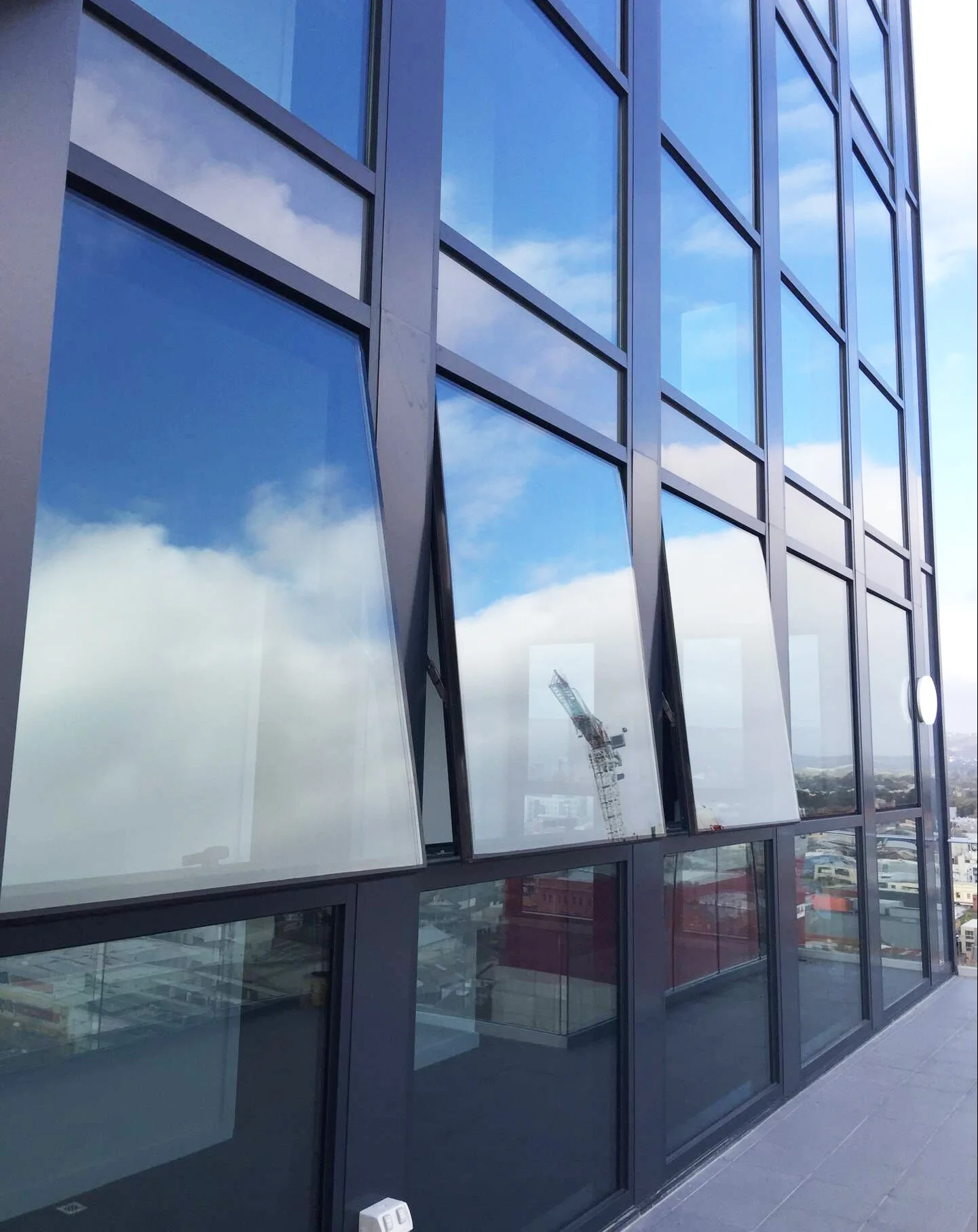 Enclosure High Rise Facade Cladding Low-e Insulated Glass Curtain Wall