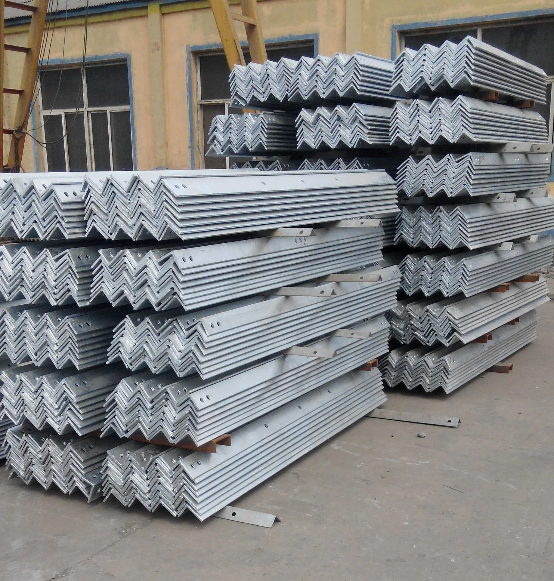 Поставки от китайского производителя горячеоцинкованного железа поперечных рычагов и аксессуары для электрическая арматура