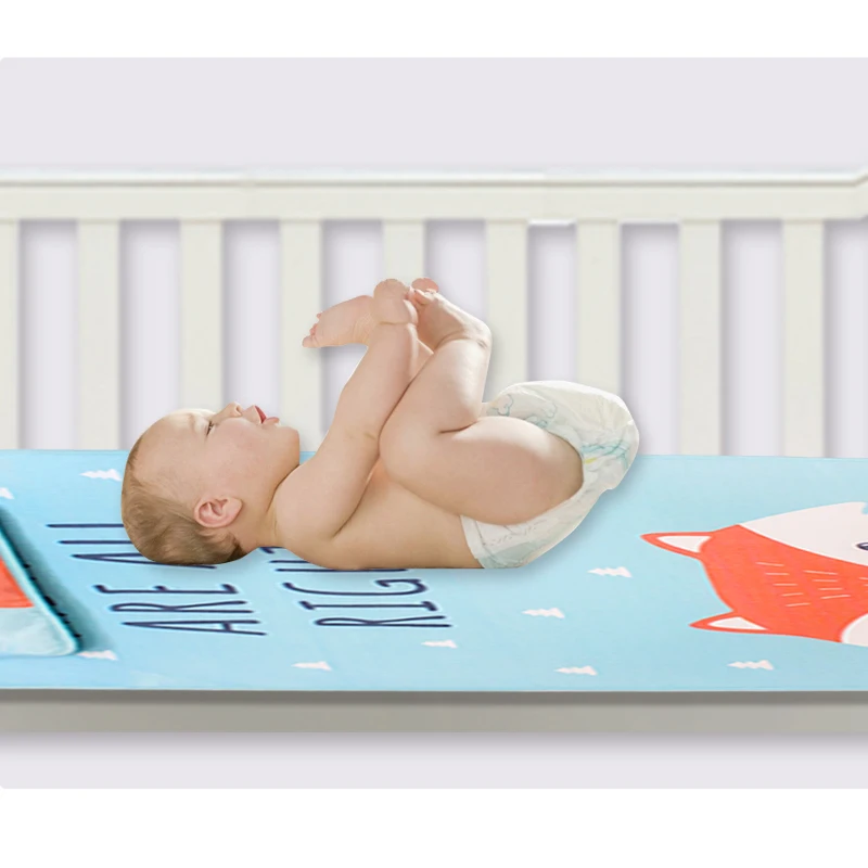 A Grade washable Portable  baby urine mat baby changing  mat for Baby sleeping  bed