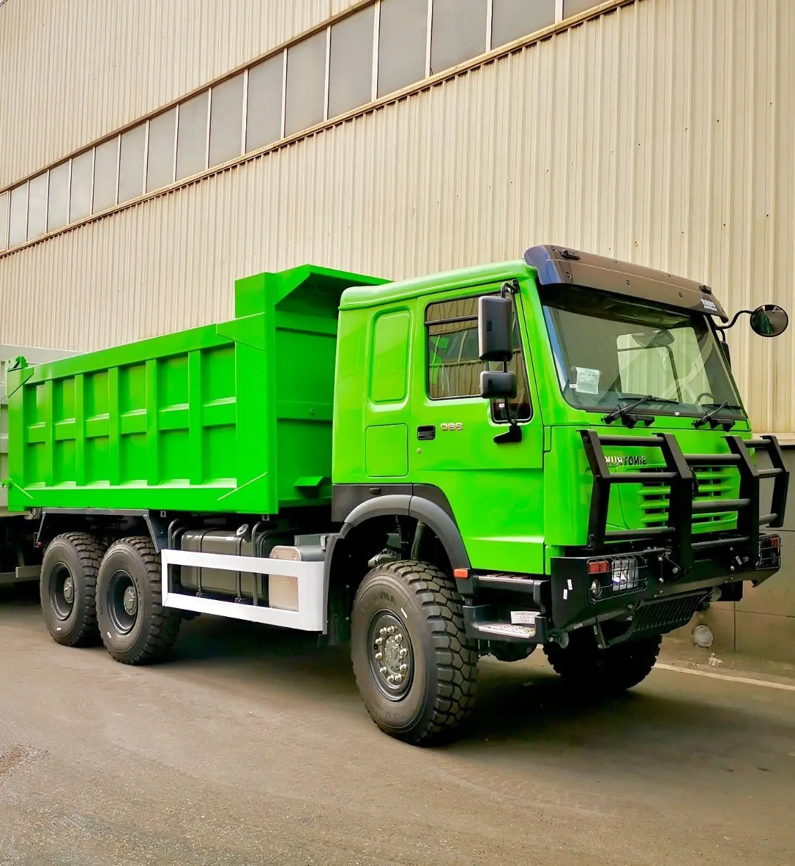 Самосвал Sinotruck HOWO 380 л.с. 400