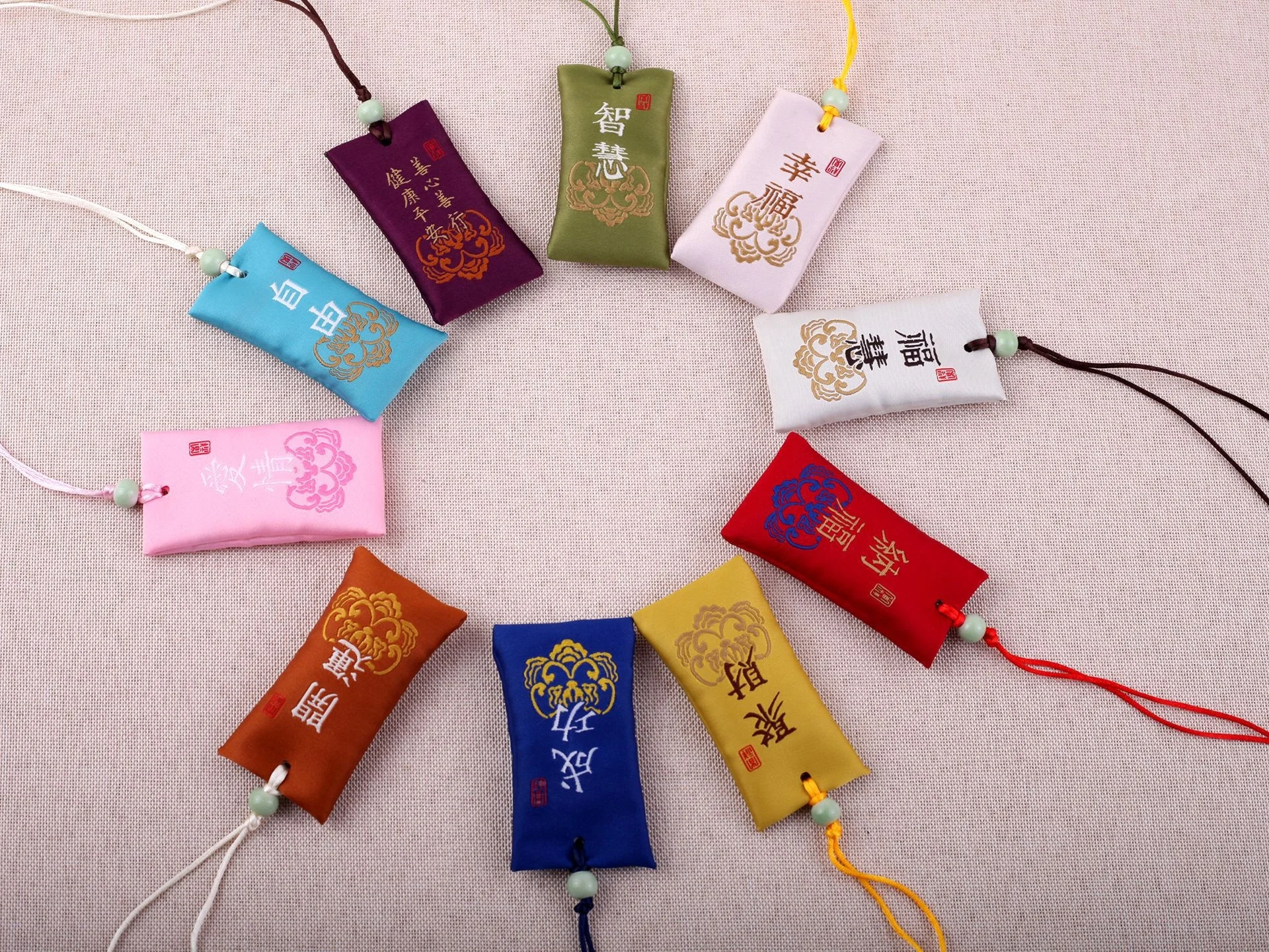 Hot Sale Colorful Ancient Chinese Style Small Sachet Baby Hanging Neck Safe Bag Embroidery Satin Silk Pouch
