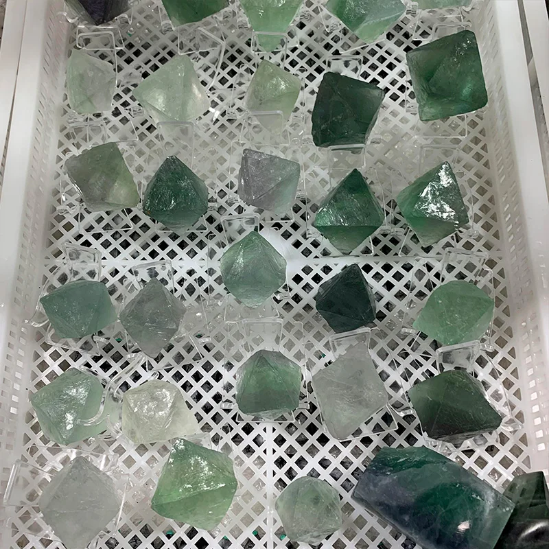 Wholesale High Quality healing crystals rough fluorite large green fiuorite octahedrons