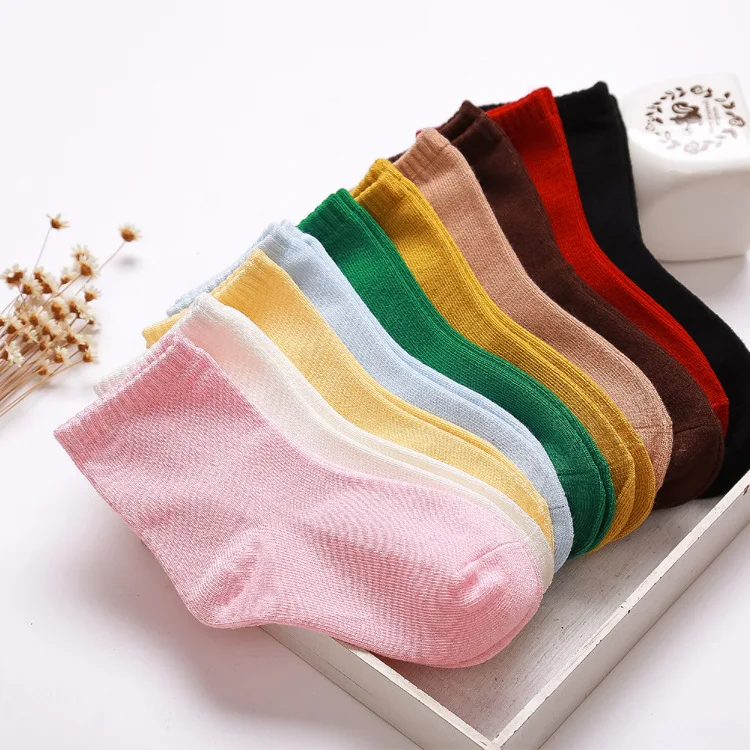 Осень-зима, 20 пар в партии, детские короткие носки для мальчиков и девочек Однотонные мягкие Повседневные детские Носки ярких цветов из бамбуковой ткани